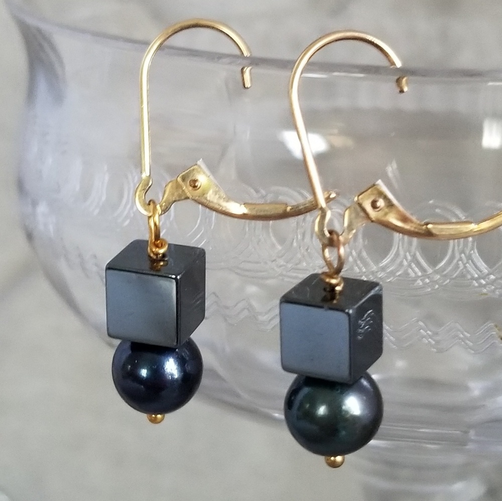 Black Pearl & Hematite Earrings